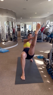 Gabrielle Reece feet photo thumbnail