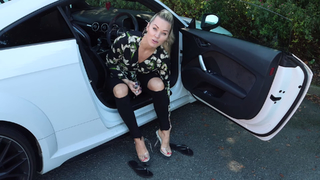 Gabrielle Taylor feet photo thumbnail