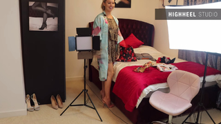 Gabrielle Taylor feet photo thumbnail