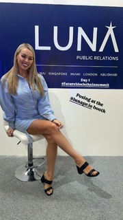 Gabrielle Taylor feet photo thumbnail