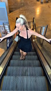 Gabrielle Taylor feet photo thumbnail