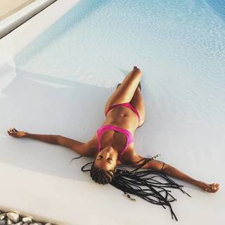 Gabrielle Union feet photo thumbnail