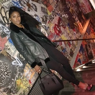 Gabrielle Union feet photo thumbnail