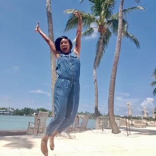 Gabrielle Union feet photo thumbnail