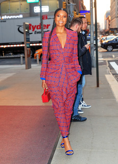 Gabrielle Union feet photo thumbnail
