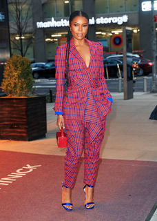 Gabrielle Union feet photo thumbnail