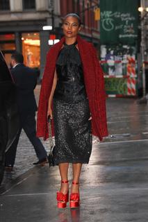 Gabrielle Union feet photo thumbnail