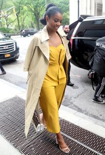 Gabrielle Union feet photo thumbnail