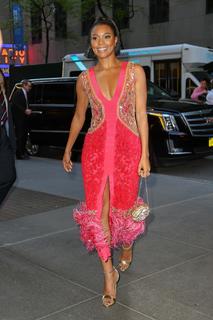 Gabrielle Union feet photo thumbnail