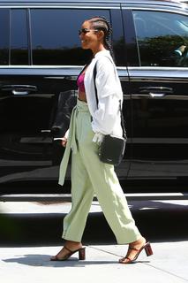 Gabrielle Union feet photo thumbnail