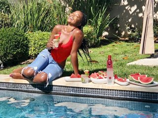 Gabrielle Union feet photo thumbnail