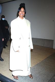 Gabrielle Union feet photo thumbnail