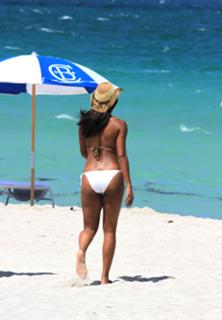 Gabrielle Union feet photo thumbnail