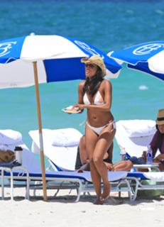 Gabrielle Union feet photo thumbnail