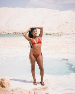 Gabrielle Union feet photo thumbnail