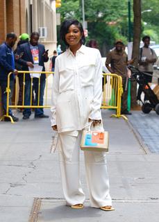 Gabrielle Union feet photo thumbnail