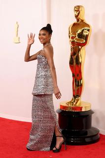 Gabrielle Union feet photo thumbnail