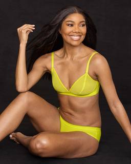 Gabrielle Union feet photo thumbnail