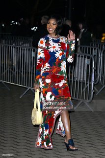Gabrielle Union feet photo thumbnail