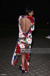 Gabrielle Union feet photo thumbnail