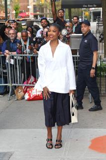 Gabrielle Union feet photo thumbnail