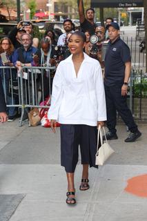 Gabrielle Union feet photo thumbnail