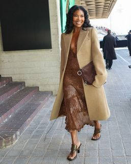 Gabrielle Union feet photo thumbnail