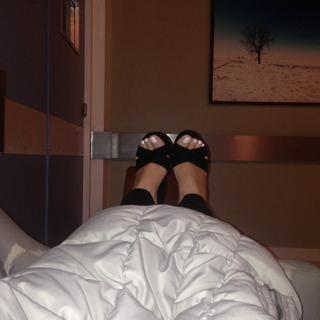 Gaby Espino feet photo thumbnail