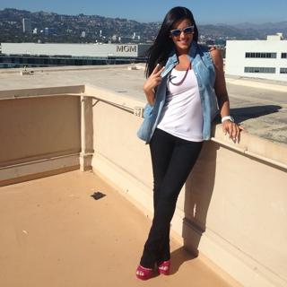 Gaby Espino feet photo thumbnail