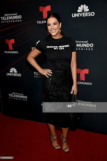 Gaby Espino feet photo thumbnail