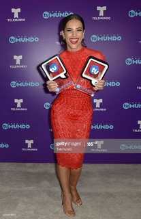 Gaby Espino feet photo thumbnail