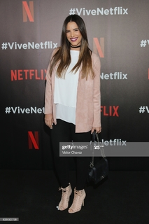Gaby Espino feet photo thumbnail