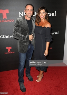 Gaby Espino feet photo thumbnail