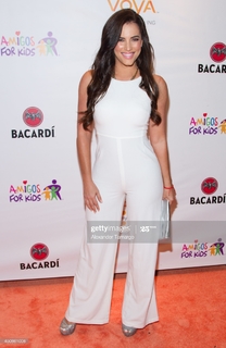 Gaby Espino feet photo thumbnail