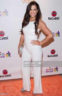 Gaby Espino feet photo thumbnail