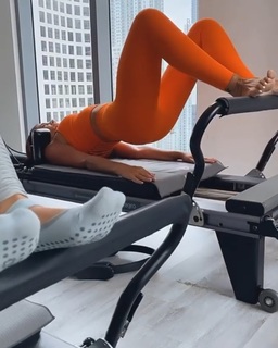 Gaby Espino feet photo thumbnail