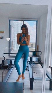 Gaby Espino feet photo thumbnail