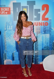 Gaby Espino feet photo thumbnail