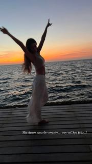 Gaby Espino feet photo thumbnail