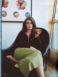Gaby Hoffmann feet photo 1