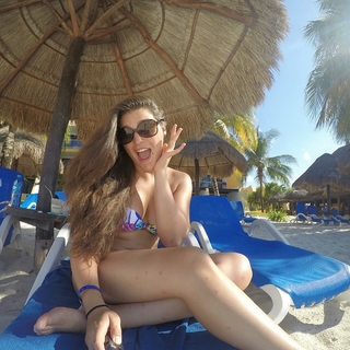 Gaby Mellado feet photo 18