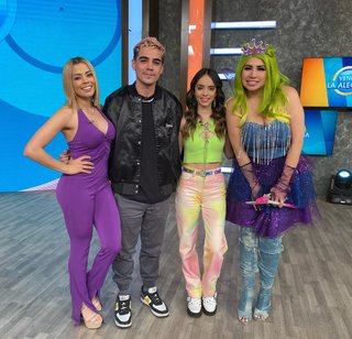 Gaby Ramírez feet photo 16