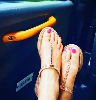 Gaby Roslin feet photo 3