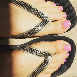 Gaby Roslin feet photo 18