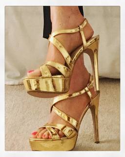 Gaby Roslin feet photo 10