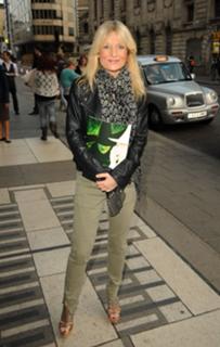 Gaby Roslin feet photo 11