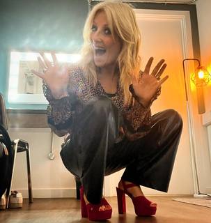 Gaby Roslin feet photo 3