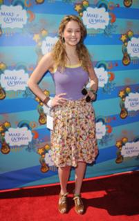 Gage Golightly feet photo 11