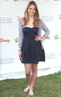 Gage Golightly feet photo 9