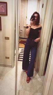 Gaia Gozzi feet photo thumbnail